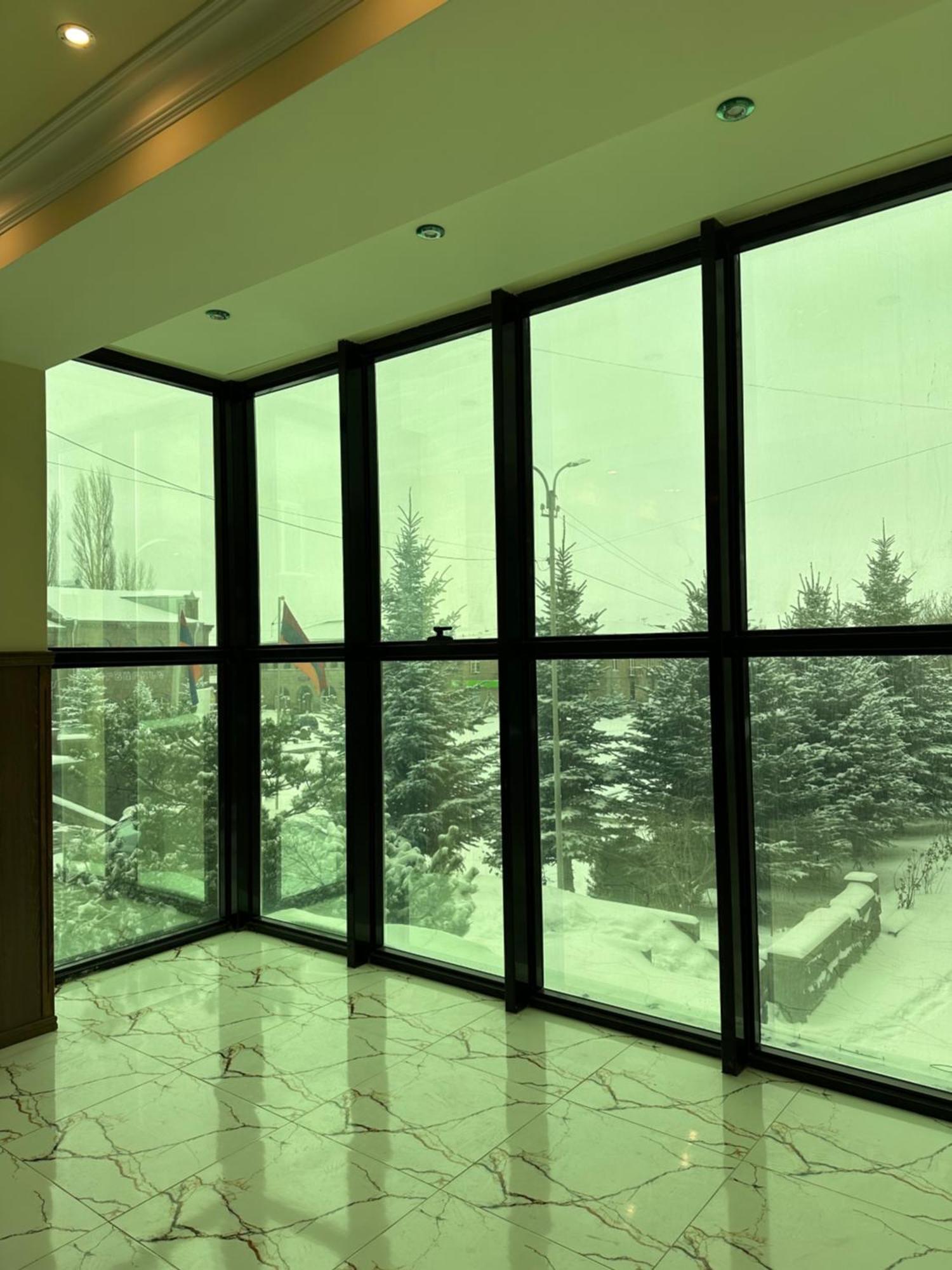 Lalaner Hotel Sziszian Kültér fotó