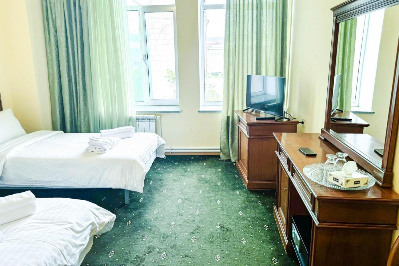 Lalaner Hotel Sziszian Kültér fotó