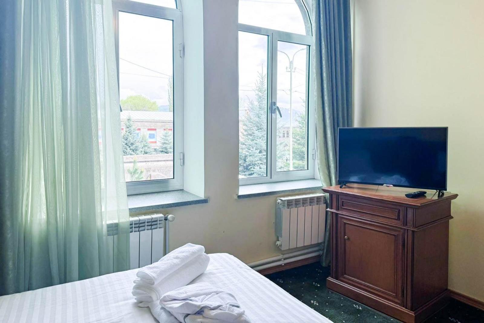 Lalaner Hotel Sziszian Kültér fotó